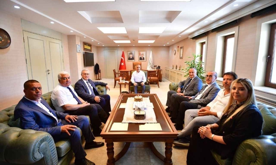 Gaziantep Yardım Vakfı’ndan Vali Çeber’e ziyaret 